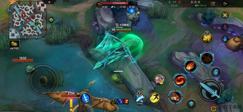 英雄联盟手游怎么攻击的